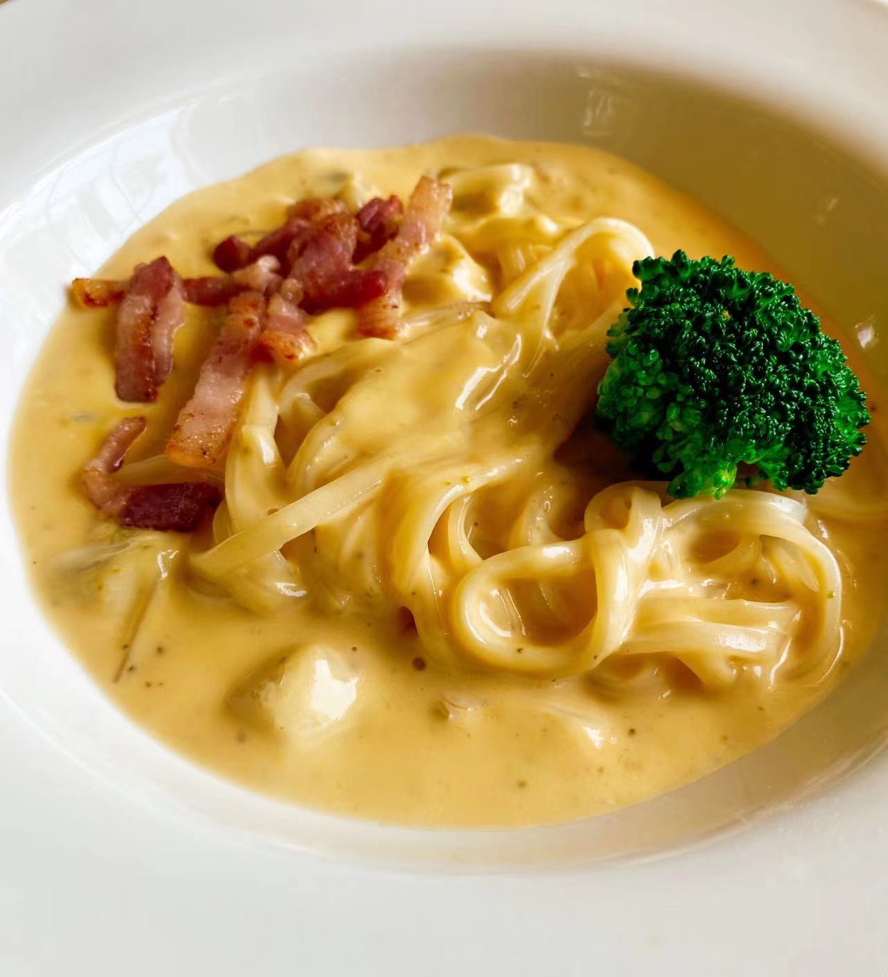 Broccoli Cheese with Bacon Soup